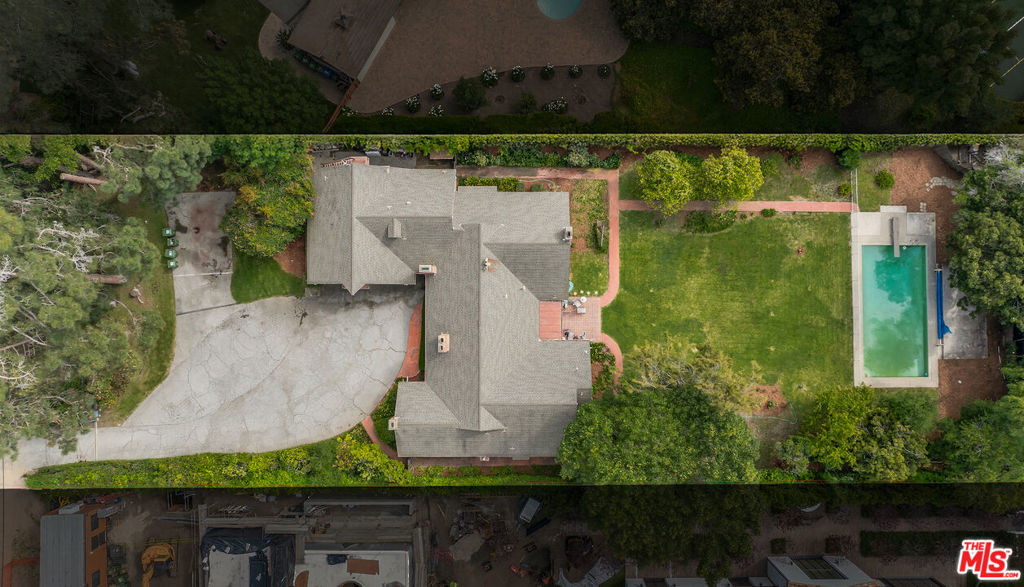 1639 Mandeville Canyon Road
