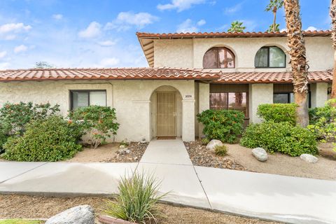Photo of 2074 N Mira Vista Way, Palm Springs, CA 92262 (MLS # 219137584PS)