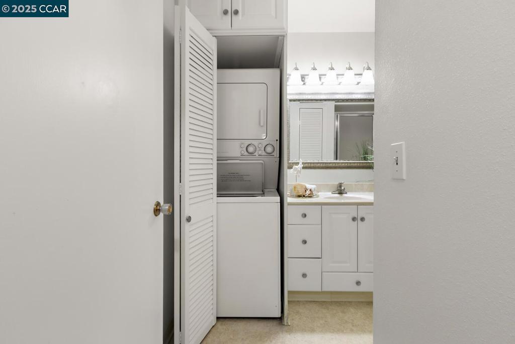 ROSSMOOR - Residential