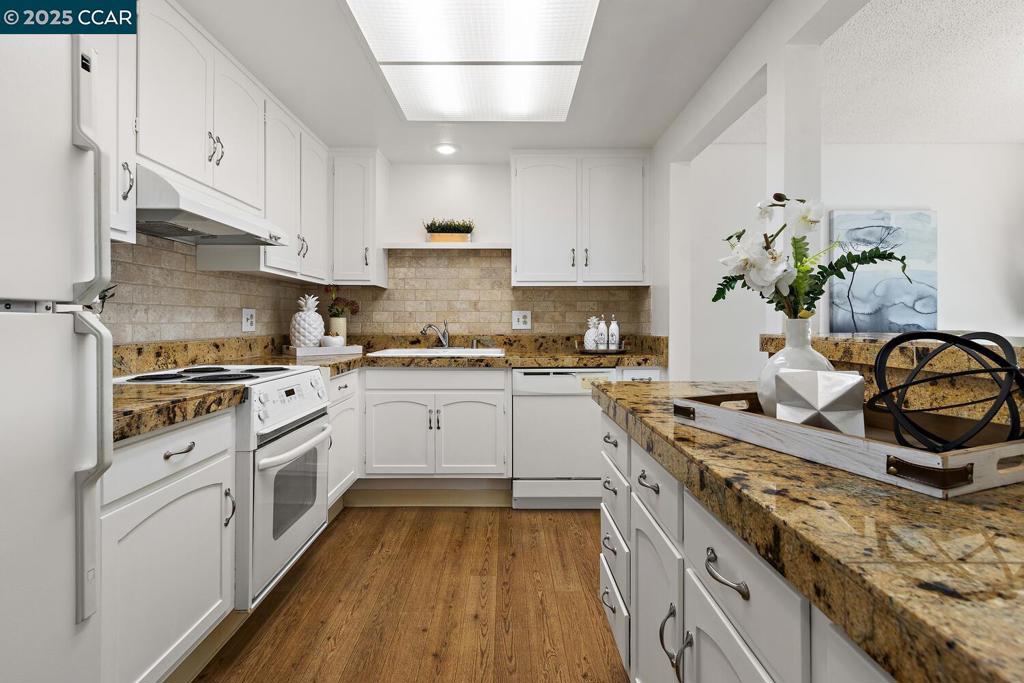 ROSSMOOR - Residential