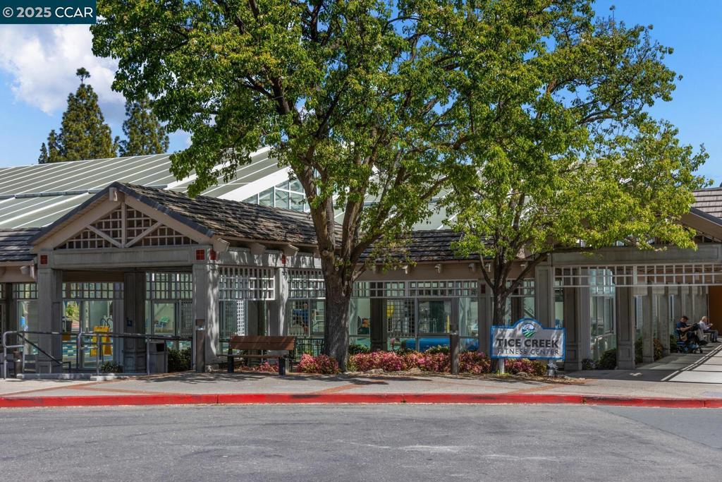 ROSSMOOR - Residential