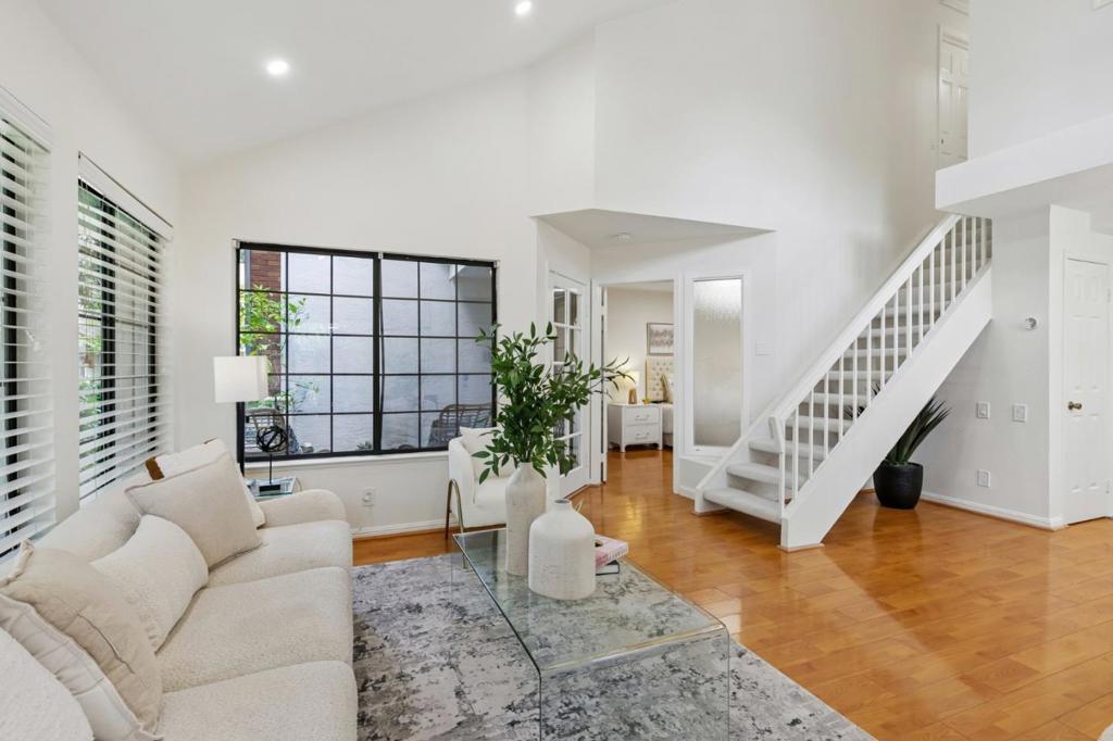 2611 Yerba Vista Court