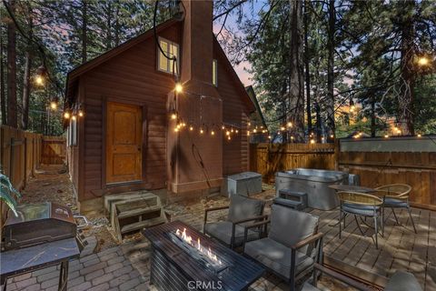Photo of 317 Moreno Ln, Sugarloaf, CA 92386 (MLS # IG25232378)