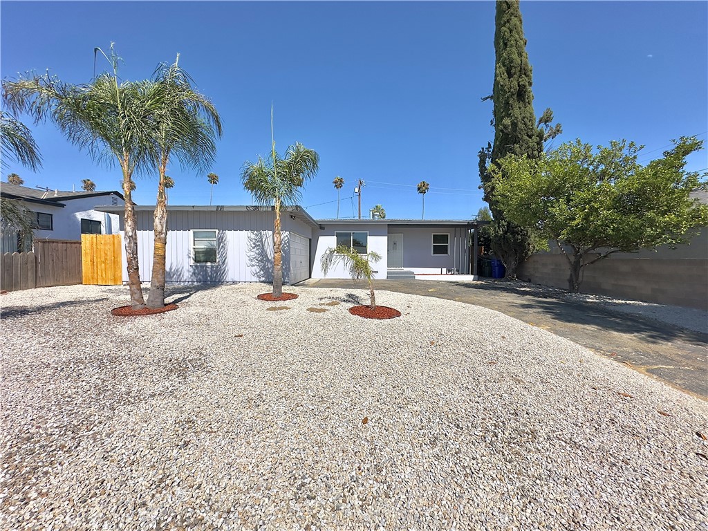 Beautiful , super clean, ready to move in home. 3-bedroom, 1-bathroom, on a large lot, in an attractive quiet neighborhood. It features an updated kitchen, 2-car garage. Located near the 15 and 10 freeways, for easy access to shopping, dining, and more.