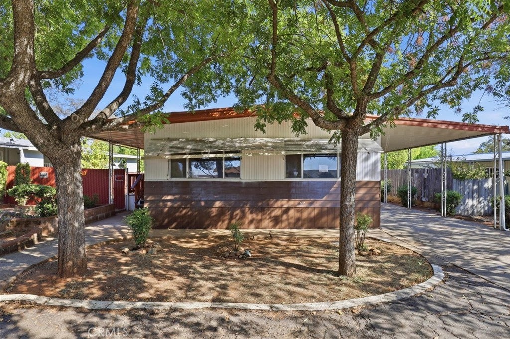 5116 Royal Oaks Drive