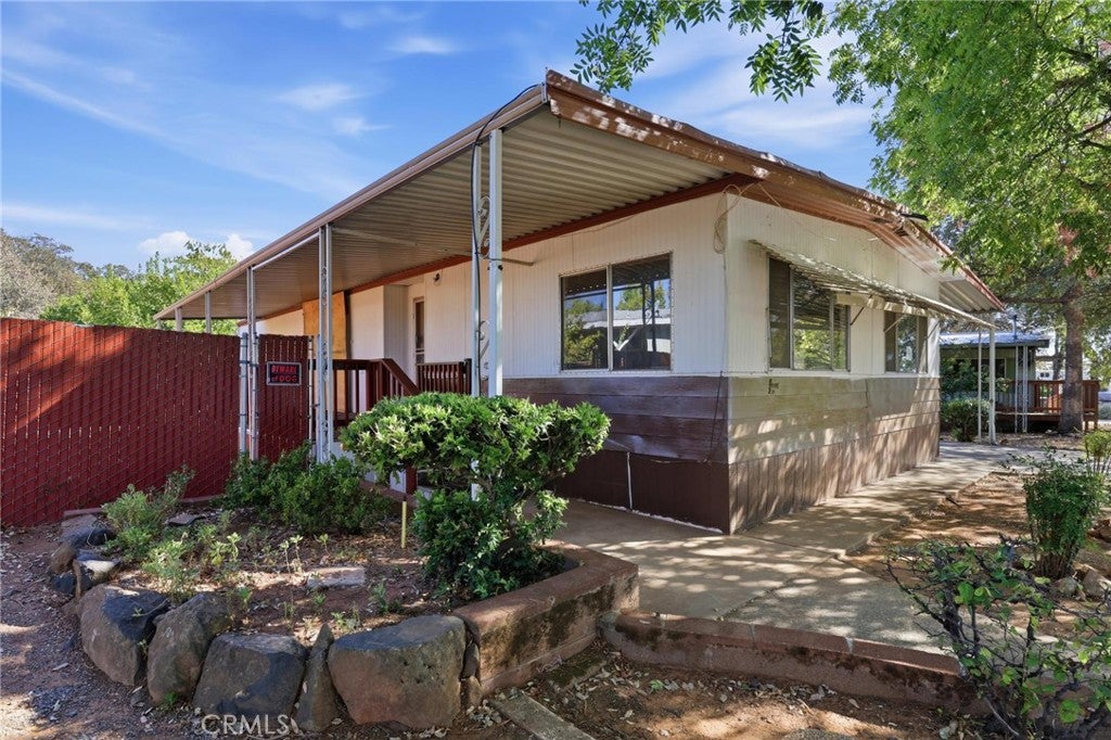 5116 Royal Oaks Drive