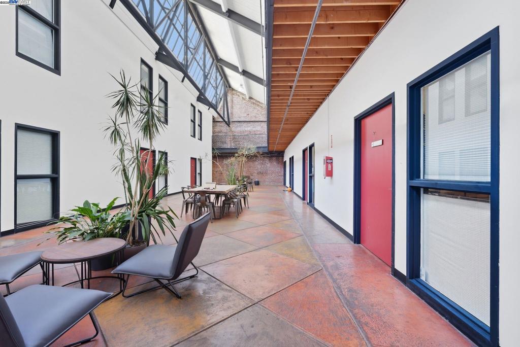 WEST OAKLAND - Residential