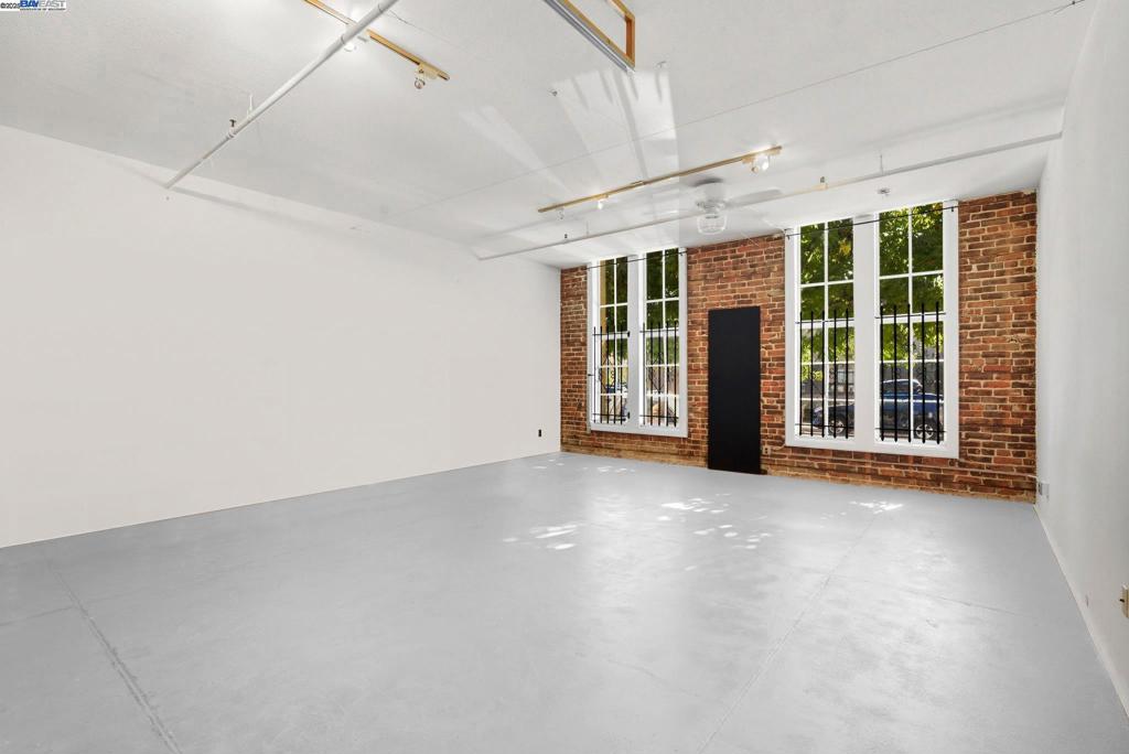 WEST OAKLAND - Residential