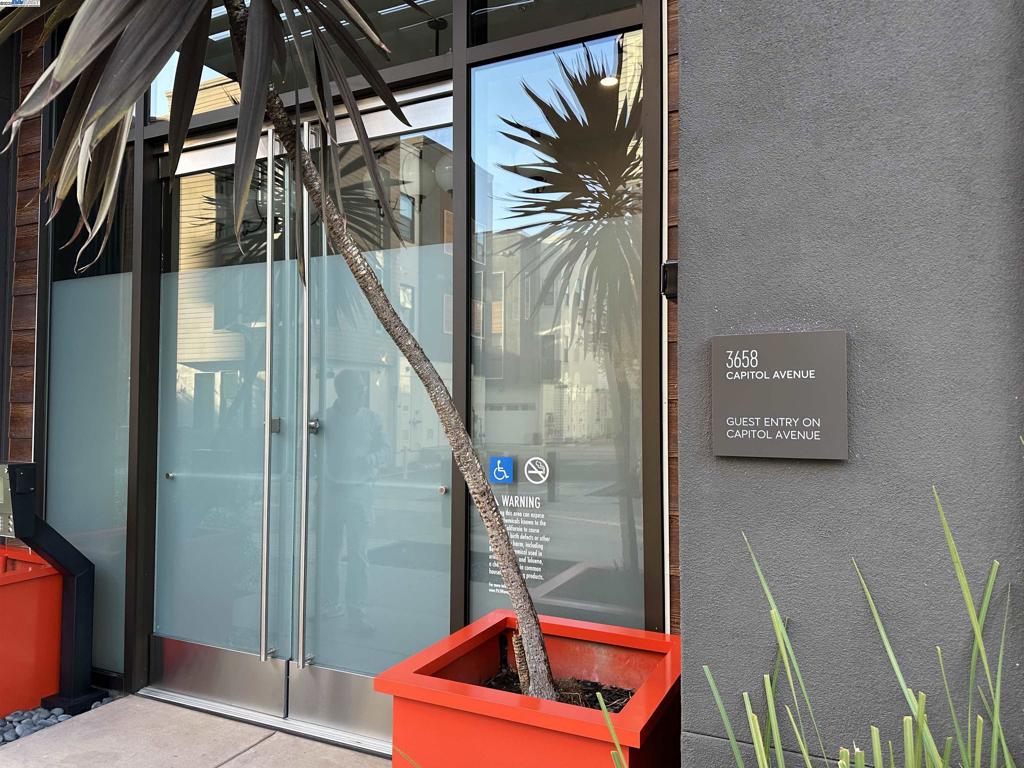 3658 Capitol Ave 519A