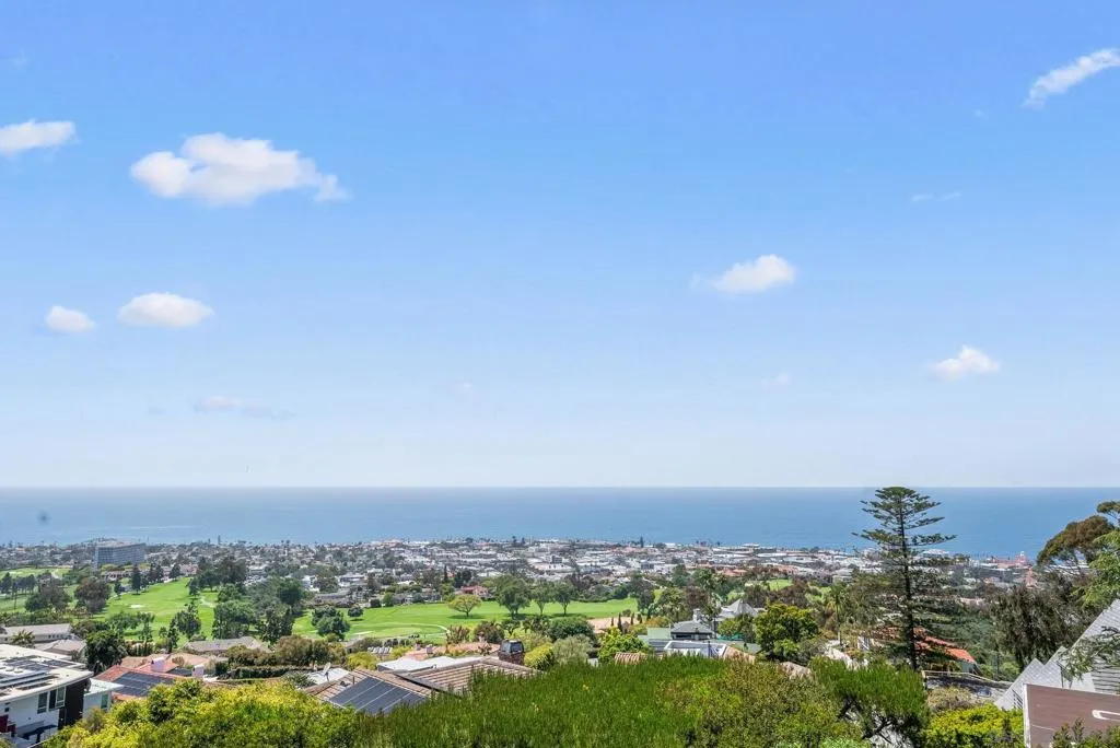 La Jolla, California 92037, United States, 5 Bedrooms Bedrooms, ,5 BathroomsBathrooms,Residential,Active,134030