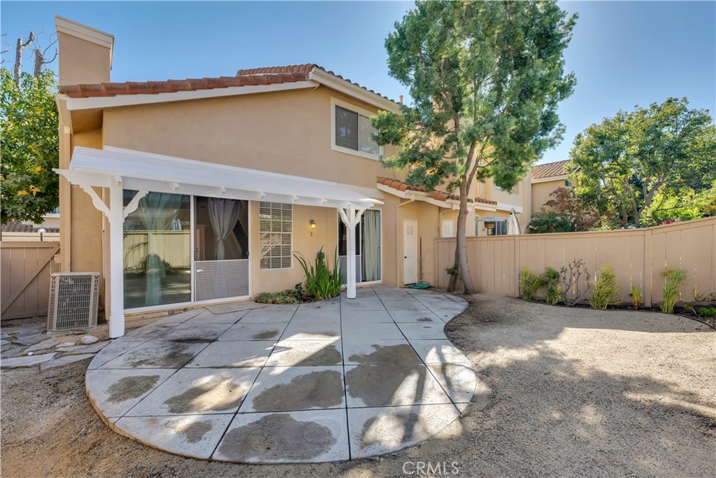 Capri West Oaks (832) - Residential Lease