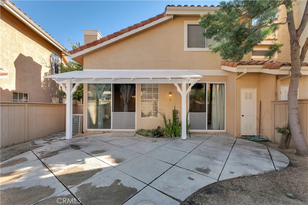 Capri West Oaks (832) - Residential Lease