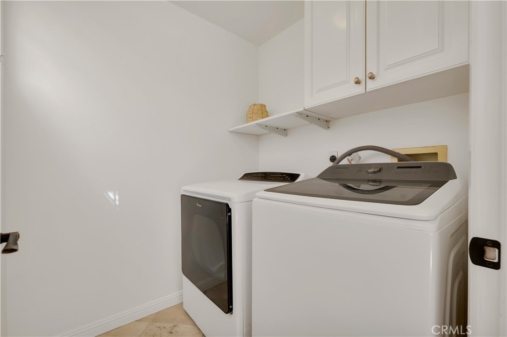 Capri West Oaks (832) - Residential Lease