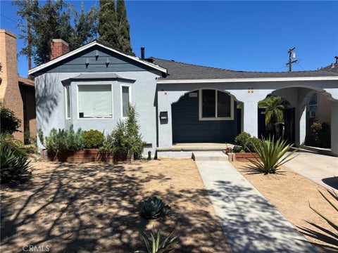 Photo of 10210 Dorothy AVE, South Gate, CA 90280 (MLS # DW26147731)