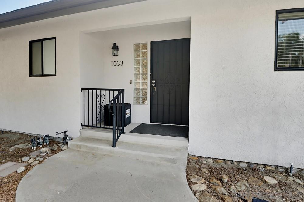 1033 Loma Portal