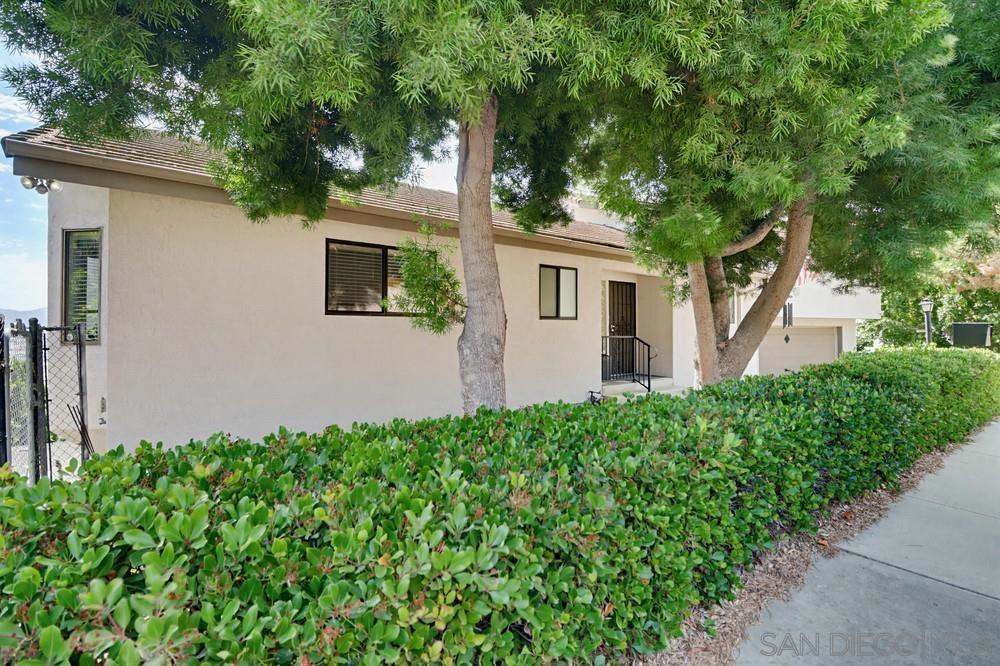 1033 Loma Portal