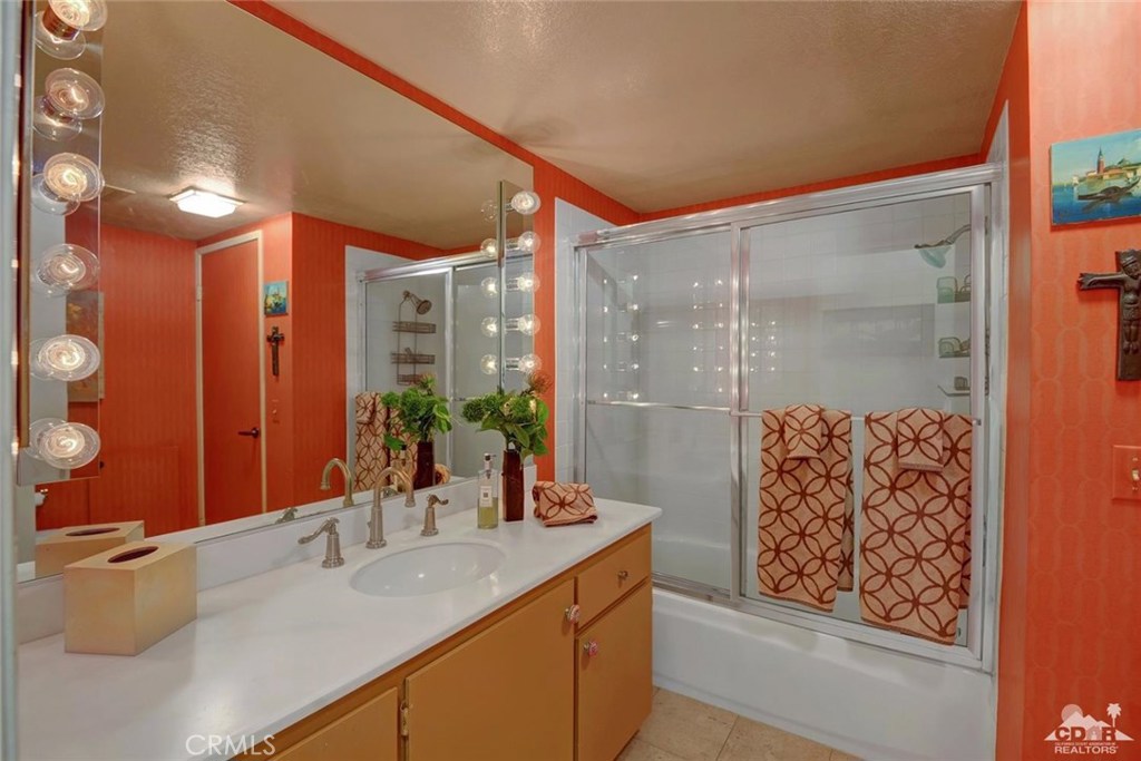 Woodhaven Country Cl - Residential