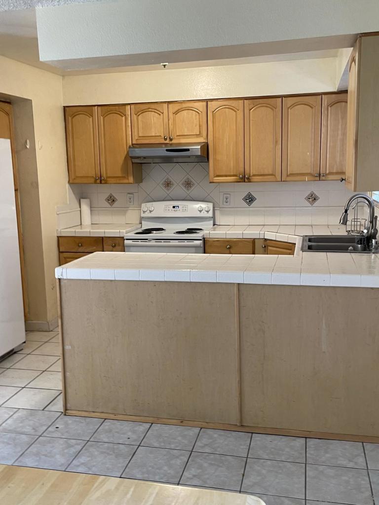 10009 Santana Ranch Ln.