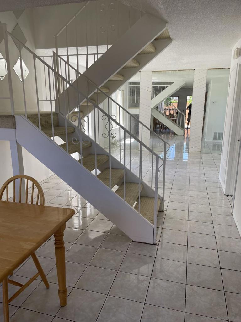 10009 Santana Ranch Ln.