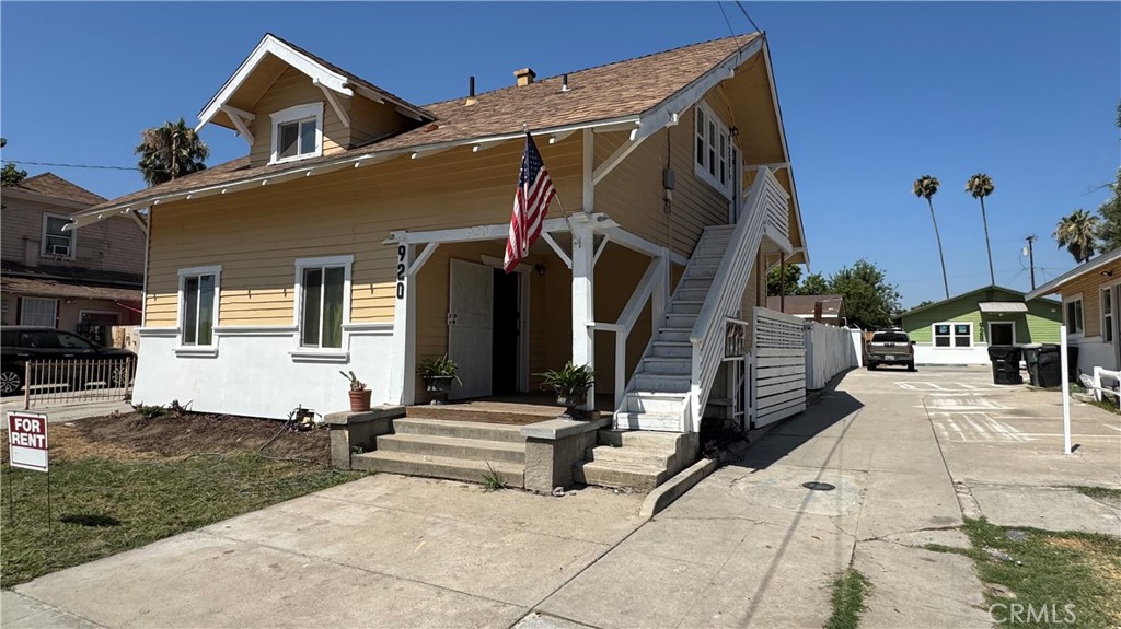928 N Arrowhead Avenue