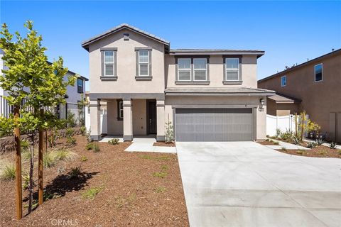 2544 Gunner Ridge Way Rialto CA 92377