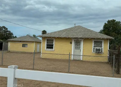 MLS: IV26157782