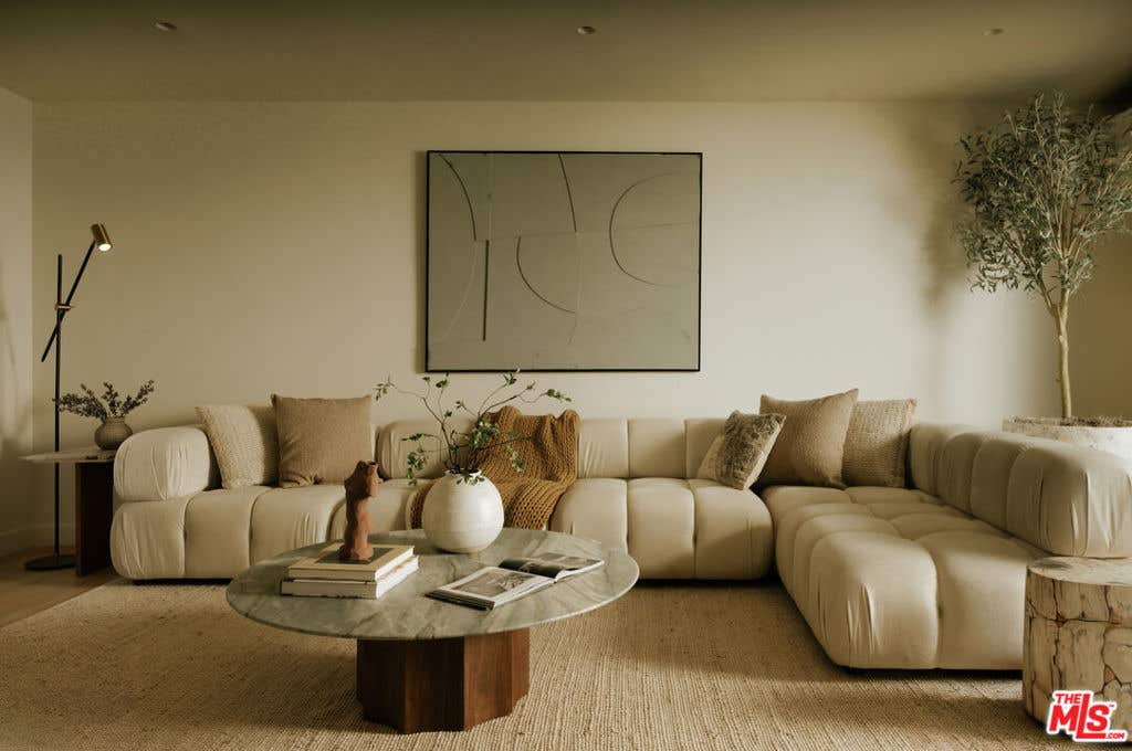 Photo of 4124 Mantova Drive, Los Angeles, CA 90008 (MLS # 26860647)