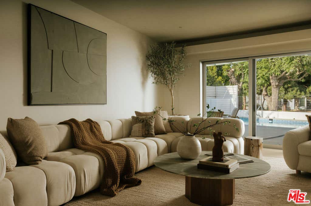 Photo of 4124 Mantova Drive, Los Angeles, CA 90008 (MLS # 26860647)