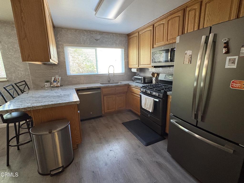 554 W Ave J-11