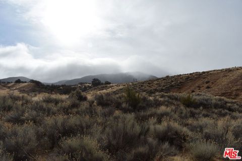 Photo of 0 Mcclean Drive, Tehachapi, CA 93561 (MLS # 25596601) Photo of 0 Mcclean Drive, Tehachapi, CA 93561 (MLS # 25596601)