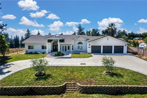 Photo of 12908 South Lane, Redlands, CA 92373 (MLS # IG26080290)