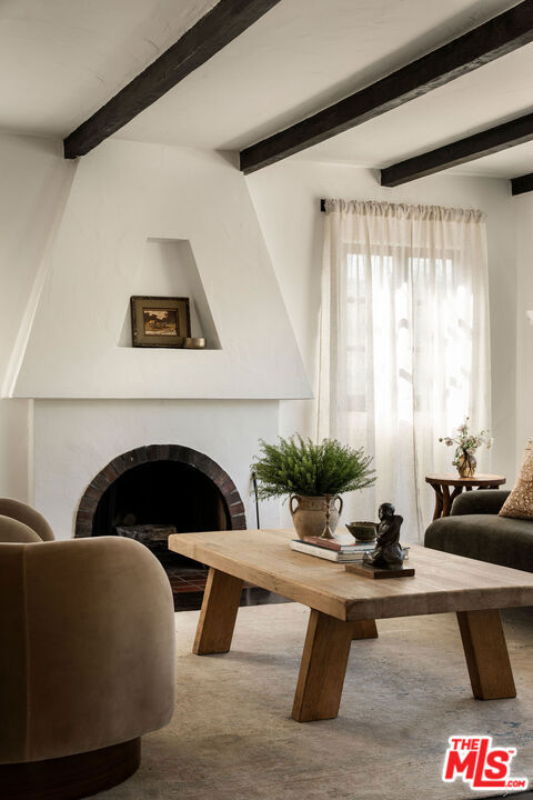 1726 N Occidental Boulevard