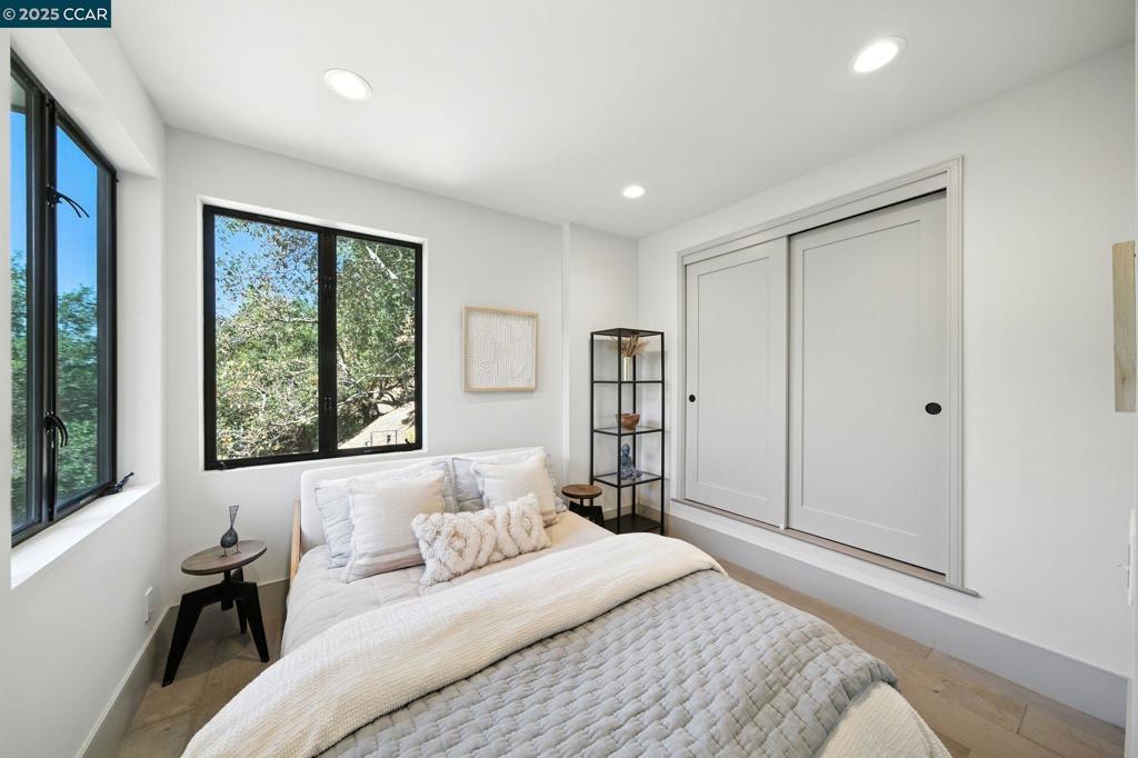 SLEEPY HOLLOW - Residential