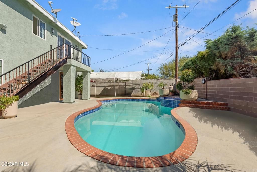 Photo of 11138 Collett Avenue, Granada Hills, CA 91344 (MLS # 225004279)