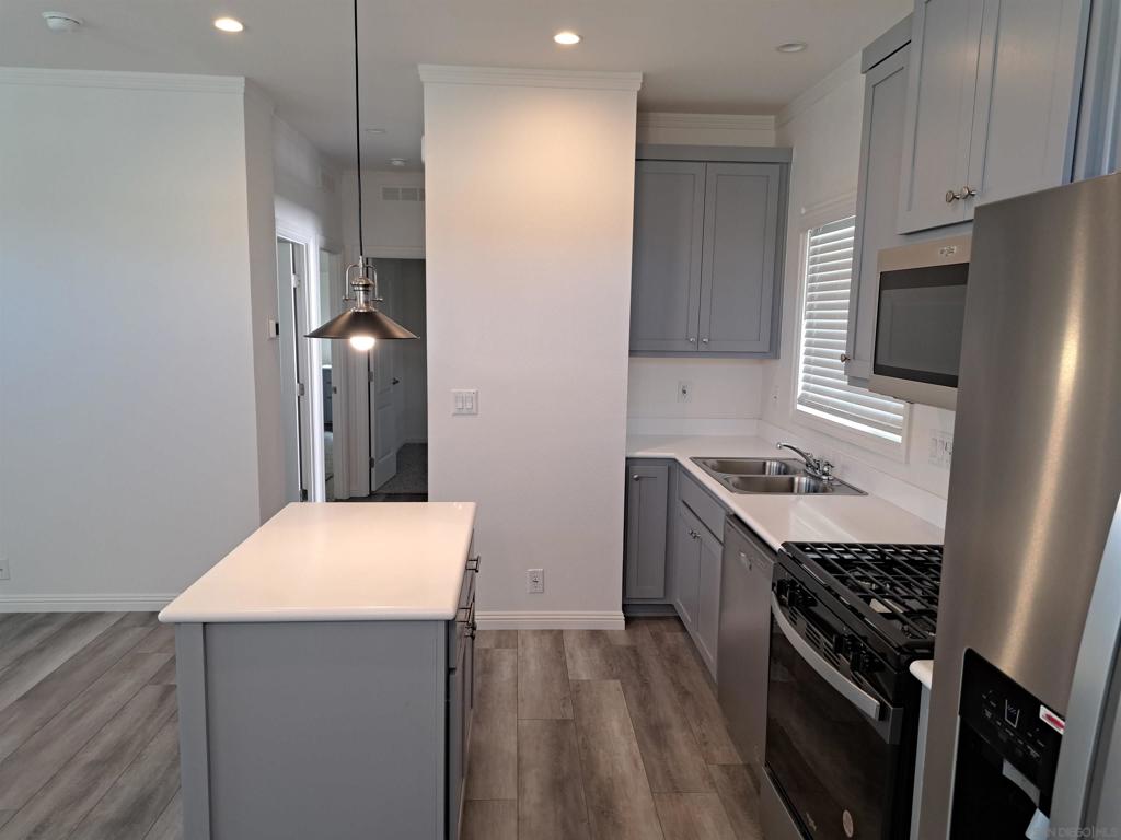 410 S First St 94