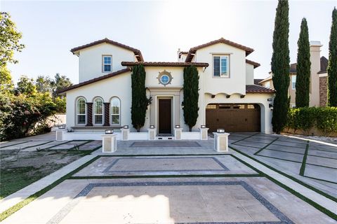 Photo of 18 Elissa Ln, Ladera Ranch, CA 92694 (MLS # IG25216451)