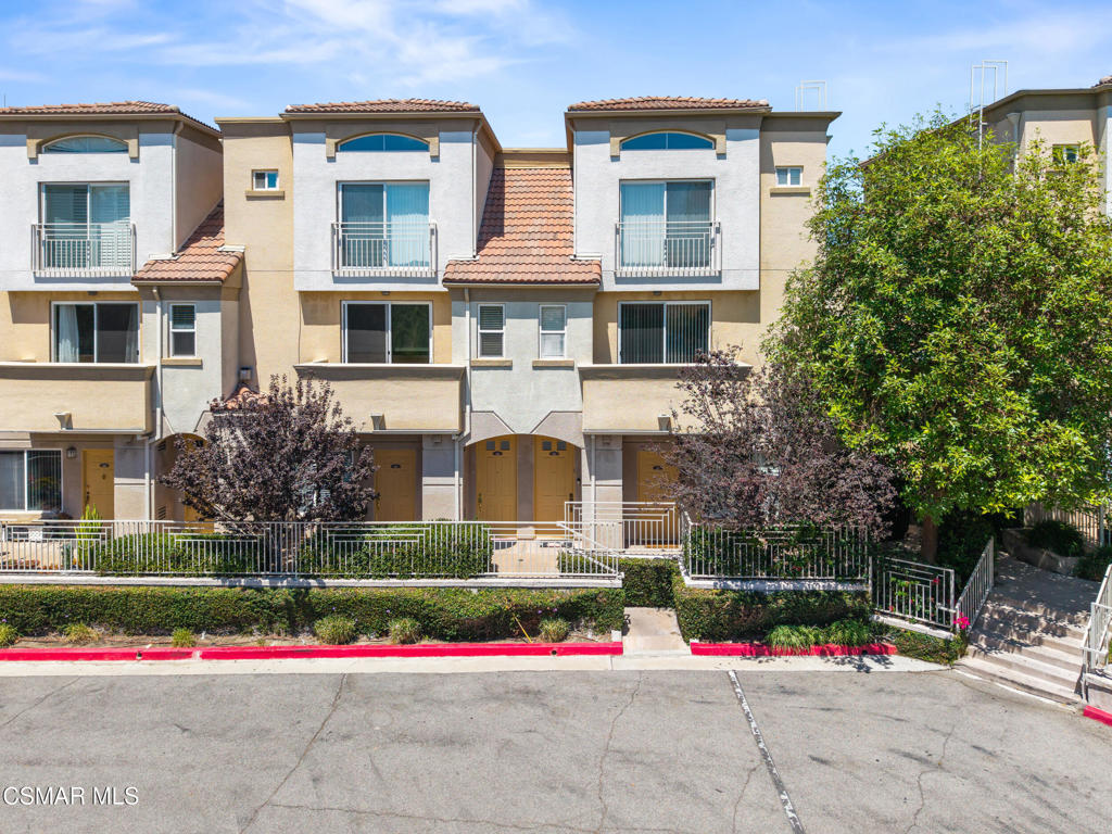 Welcome to Bella Montagna, a gated, resort-style community, South of the Boulevard, in the heart of Woodland Hills. This beautifully upgraded 1-bedroom, 1-bathroom condo offers approximately 859 sq ft of bright and stylish living space. Located on the peaceful lower level, this unit boasts a modern open floor plan with designer paint tones, rich flooring, and thoughtful updates throughout.The spacious primary suite includes a generous custom closet with built-in shelving, and the updated bathroom features a quartz-topped vanity and a shower/tub combo--perfect for unwinding after a long day. The remodeled kitchen is a true highlight, featuring quartz countertops, a decorative tile backsplash, and stainless steel appliances including a gas range, oven, and microwave. The dining area flows seamlessly into the main living space, making entertaining effortless.Enjoy the convenience of in-unit laundry hook up and a creatively converted garage that can serve as a garage or as a private office or flexible bonus space--ideal for working remotely or a quiet creative retreat.Residents of Bella Montagna enjoy access to top-notch community amenities including a sparkling pool, relaxing spa, fitness center, small theater and a clubhouse for social gatherings. This prime Woodland Hills location is just minutes from The Village, Westfield Topanga, fine dining, shopping, parks, and easy freeway access.This turnkey rental is perfect for anyone seeking comfort, style, and a highly desirable location.