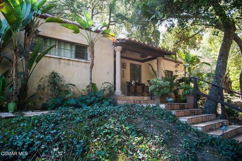 Photo of 4204 Morro Drive, Woodland Hills, CA 91364 (MLS # 226001264)
