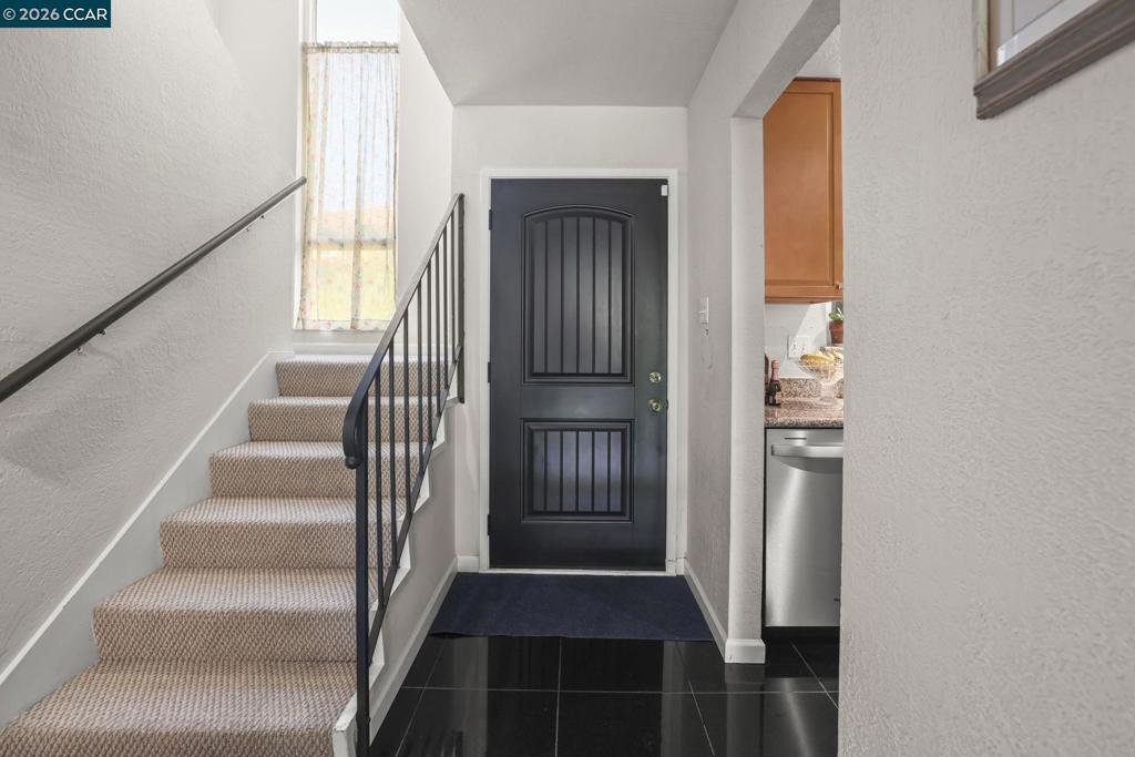 61 Meadowbrook Cir