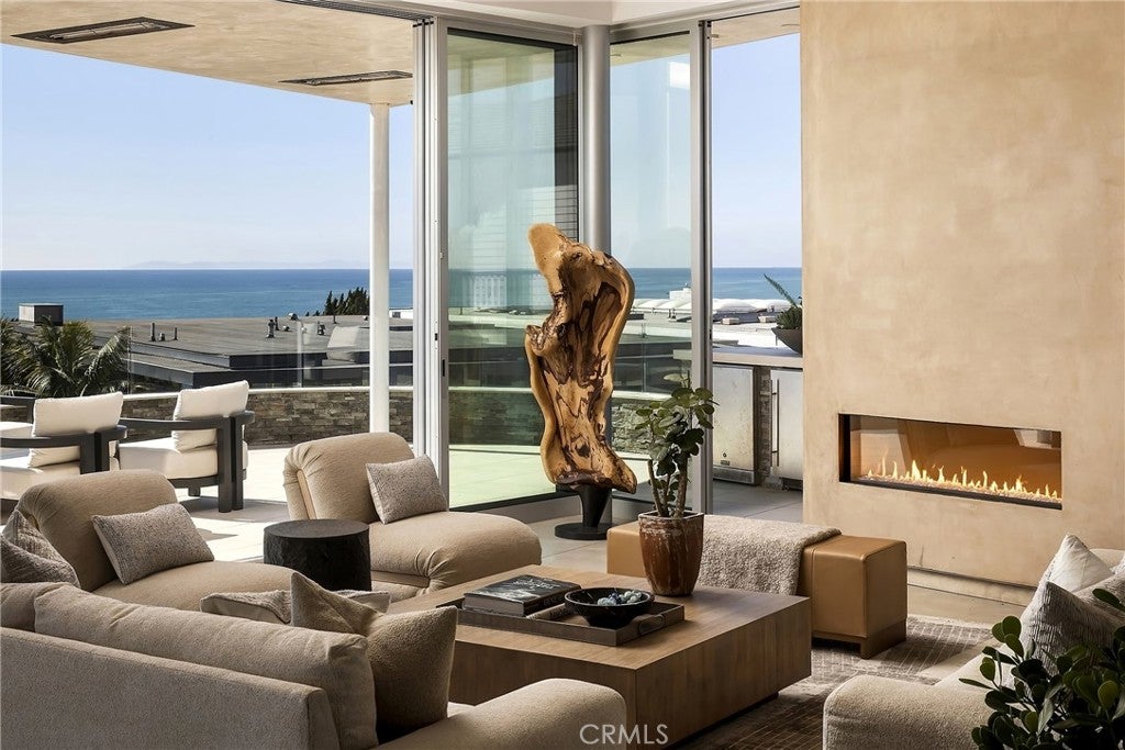 305 Calle Francesca