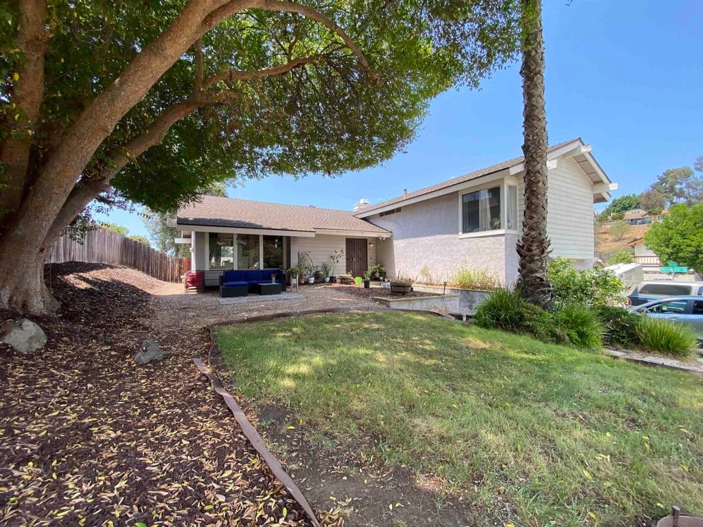 4132 Palm Tree Court