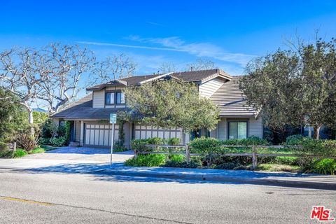 Photo of 29202 Heathercliff Road, Malibu, CA 90265 (MLS # 25615313)