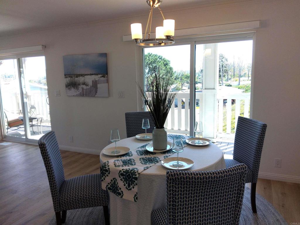 525 W El Norte Parkway 348