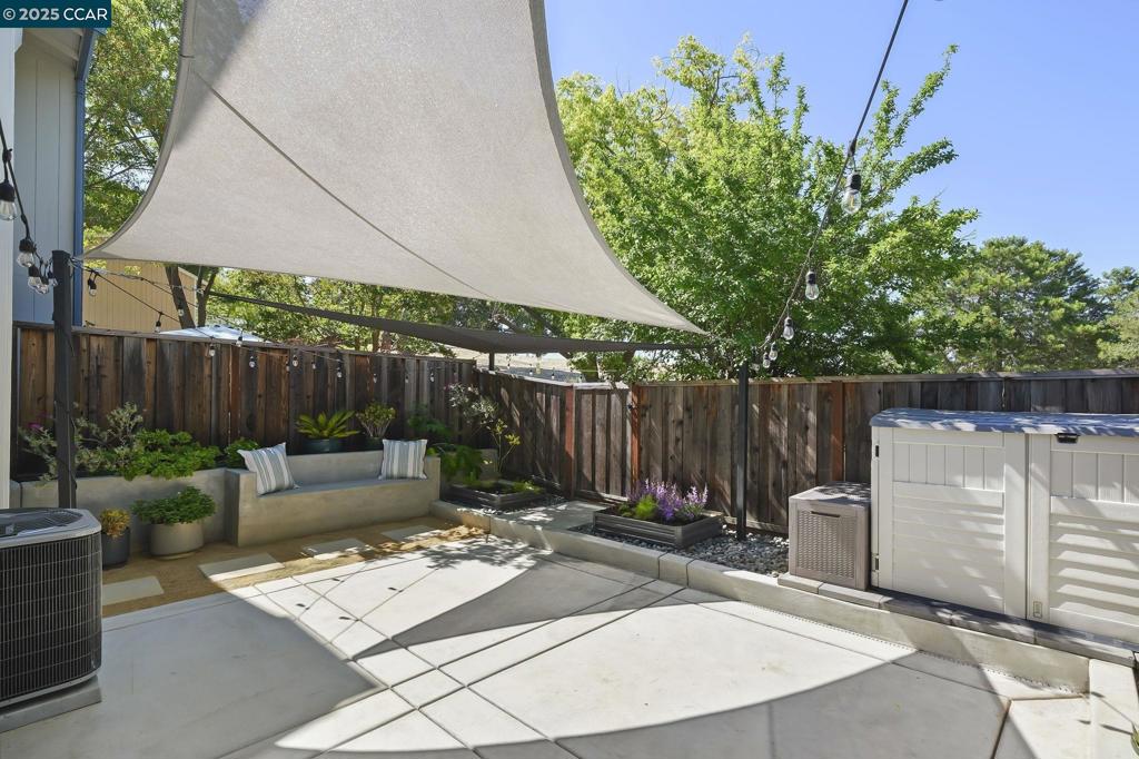 SUNRISE RIDGE - Residential