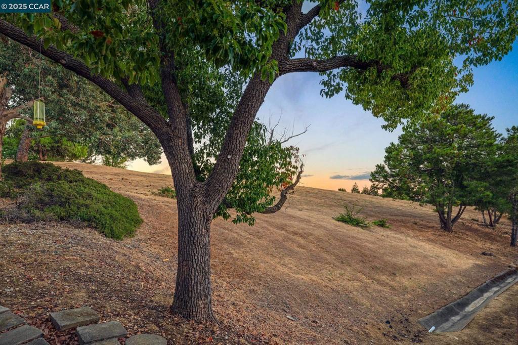 SUNRISE RIDGE - Residential