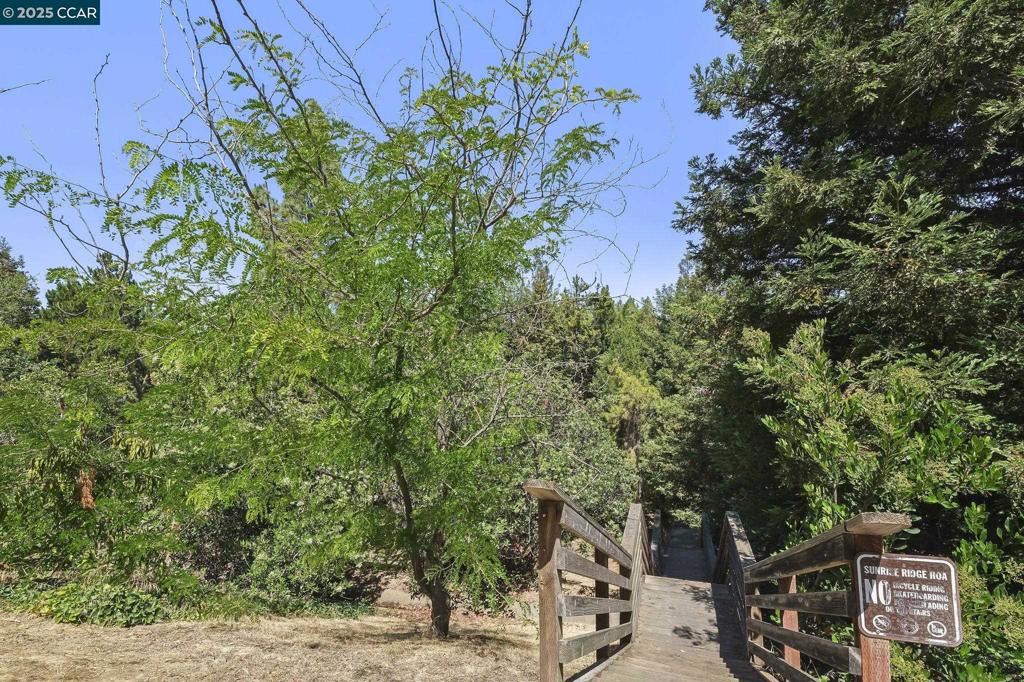 SUNRISE RIDGE - Residential