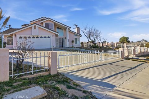 Photo of 14260 Meadow Grove Dr, Victorville, CA 92395 (MLS # CV26035750)