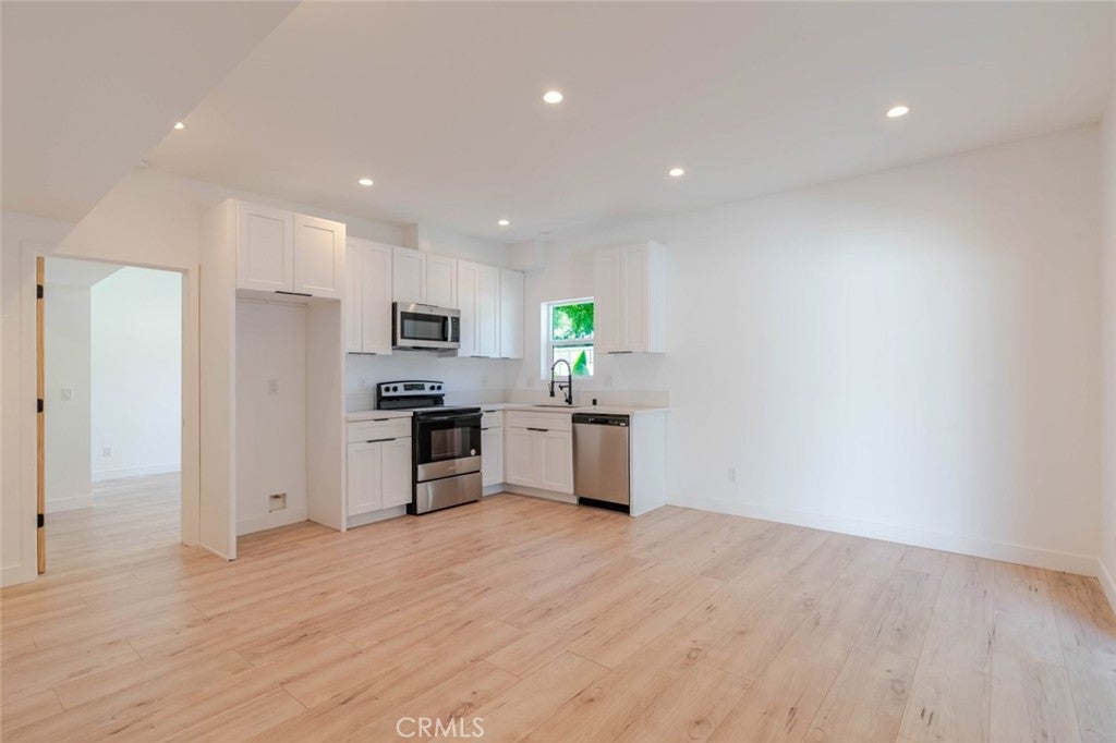 6837 Yolanda Avenue