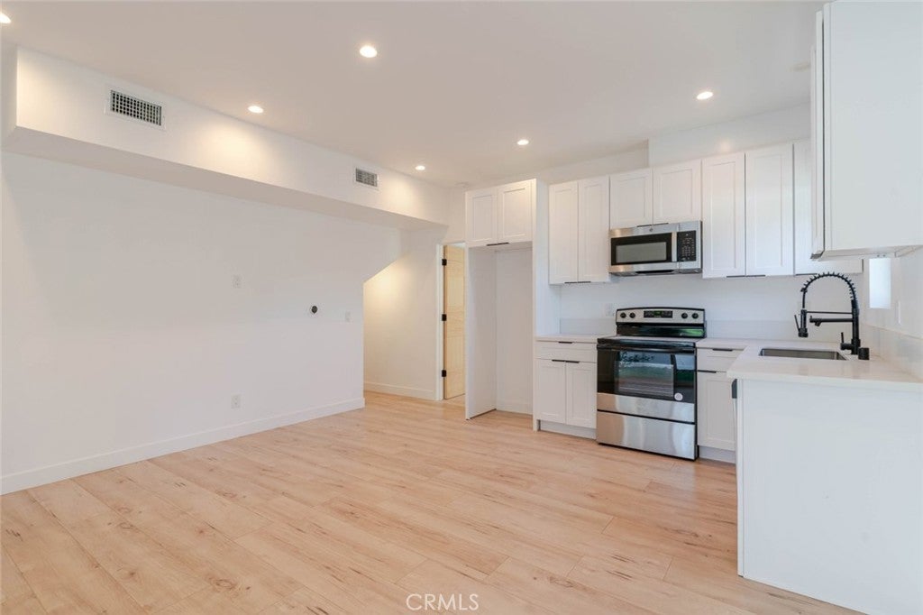 6837 Yolanda Avenue