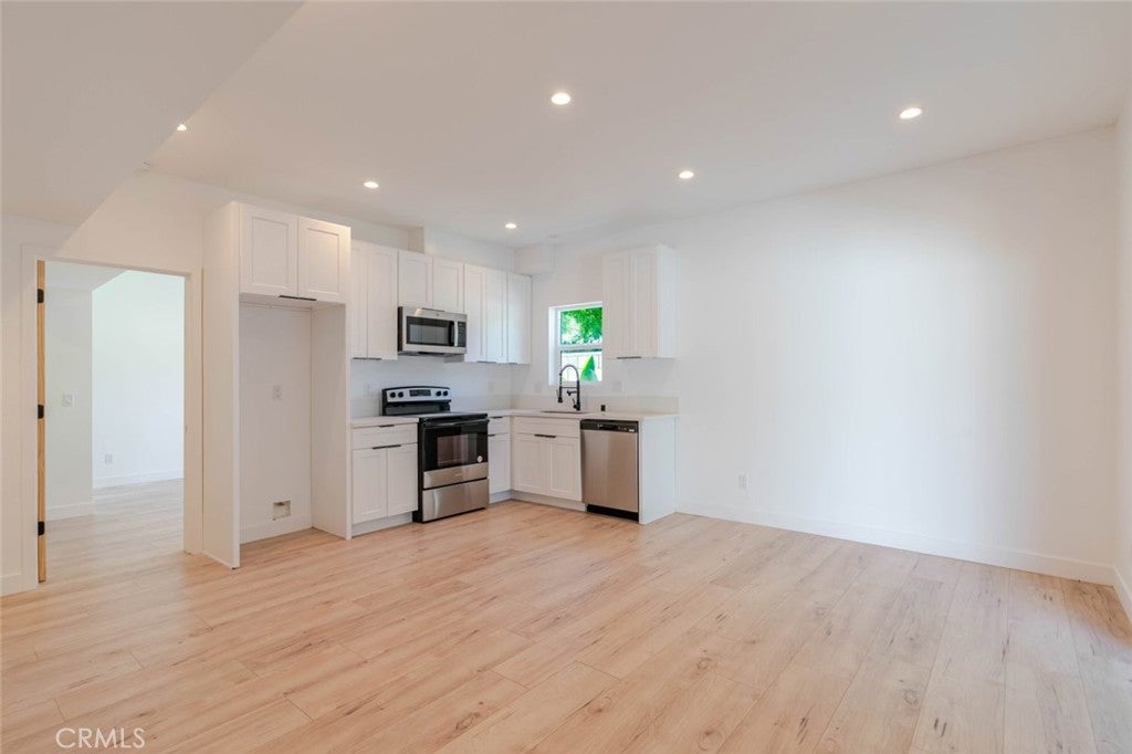 6837 Yolanda Avenue